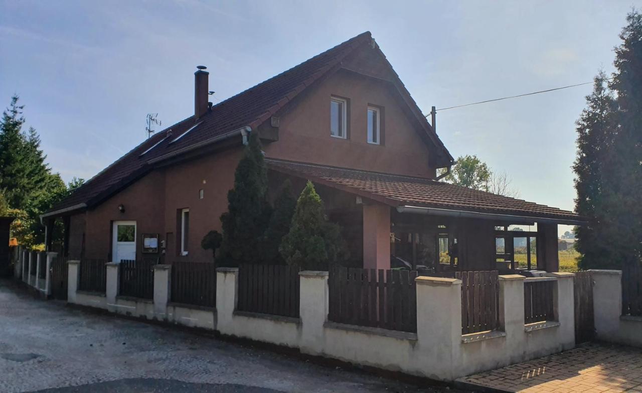 Apartman V Blizkosti Mesta Steti Exterior photo
